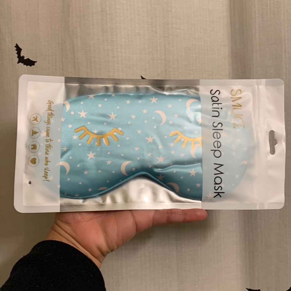 SMUG Satin Sleep Mask - Picture 3 of 4